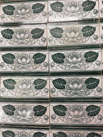 28 stuks antieke tegels donkergroene waterlelie 7,5x15cm beschikbaar voor biedingen