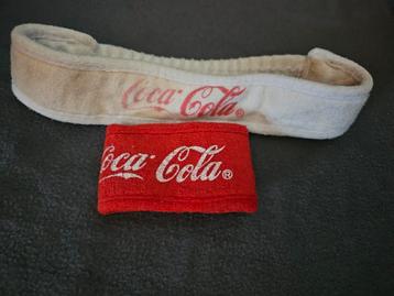 2 bananendozen vol met Coca cola merch beschikbaar voor biedingen