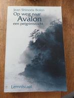 Jean Shinoda Bolen - Op weg naar Avalon, Boeken, Ophalen of Verzenden, Jean Shinoda Bolen, Zo goed als nieuw