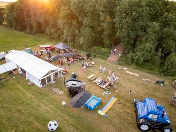 Feesttent' partytent ' tentkachel ' vlondervloer te huur beschikbaar voor biedingen
