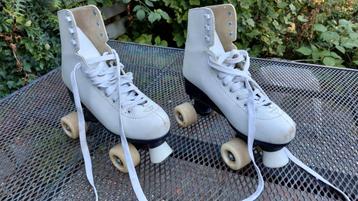 Roces witte rolschaatsen maat 39  beschikbaar voor biedingen