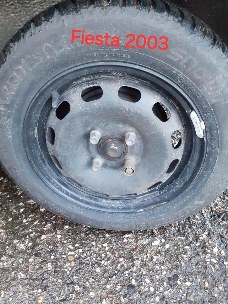 Vredestein winterbanden., Auto-onderdelen, Carrosserie en Plaatwerk, Deur, Ophalen