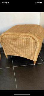 Rotan poef, Huis en Inrichting, Banken | Voetenbanken en Poefen, Ophalen, Minder dan 50 cm, Riet of Rotan, Zo goed als nieuw