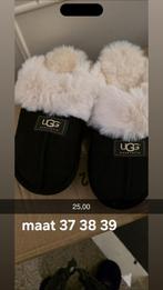 Ugg Sloffen - Comfortabel en Stijlvol, Kleding | Dames, Schoenen, Ophalen of Verzenden, Nieuw, Zwart, Pantoffels of Sloffen