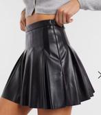 Stoere Zwarte Faux Leather Mini Rok – PULL&BEAR, Zwart, Ophalen of Verzenden, Zo goed als nieuw, Pull & Bear