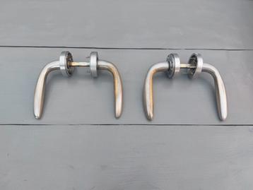 2 sets deurklinken  beschikbaar voor biedingen