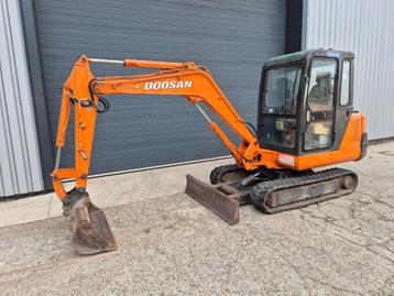 Doosan S35 minigraver graafmachine (bj 2004) beschikbaar voor biedingen
