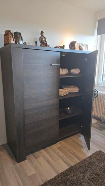 Moderne kast met softclose deuren - afbeelding 2