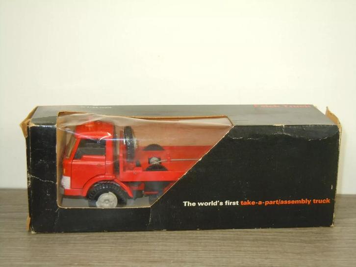 Ford D-800 Fire Truck - Kirk Denmark, Hobby en Vrije tijd, Modelauto's | 1:43, Zo goed als nieuw, Bus of Vrachtwagen, Overige merken