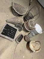 Te koop: rieten plantenbakken, Huis en Inrichting, Woonaccessoires | Schalen en Manden, Gebruikt, Mand, Rond, Ophalen of Verzenden