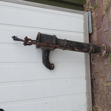 Decoratieve waterpomp beschikbaar voor biedingen