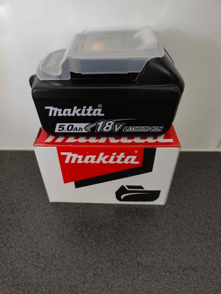 #New - Makita 5ah 18v accu, Doe-het-zelf en Verbouw, Gereedschap | Machine-onderdelen en Toebehoren, Nieuw, Ophalen of Verzenden