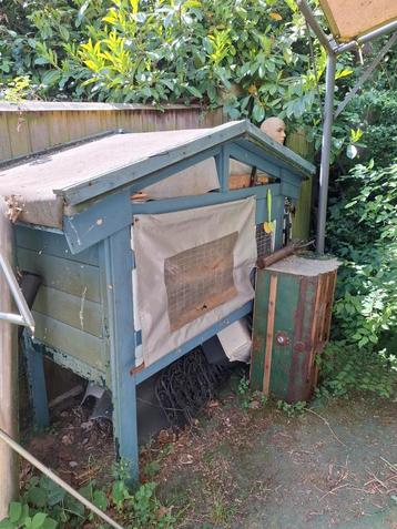 Konijnenhok of cavia  beschikbaar voor biedingen