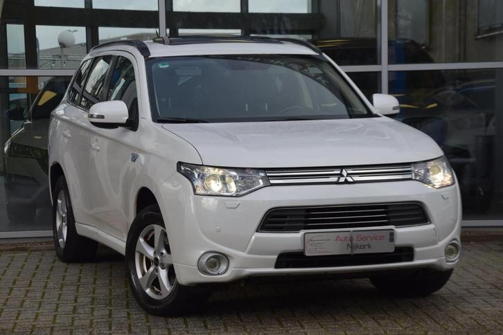 Mitsubishi Outlander 2.0 PHEV instyle+ Aut. Leder Led Dak Ca, Auto's, Mitsubishi, Bedrijf, Te koop, Outlander, 360° camera, 4x4
