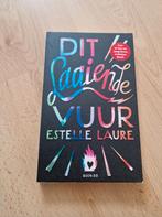 Boek dit laaiende vuur estelle laure young adult ya, Ophalen of Verzenden, Zo goed als nieuw