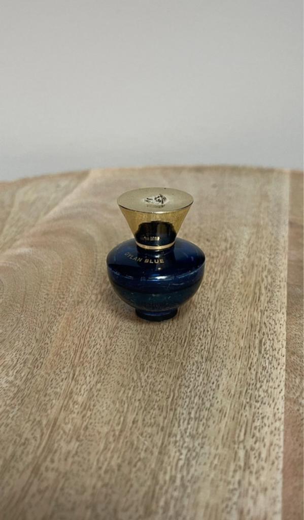 Versace Dylan blue miniatuur 5ml, Verzamelen, Parfumverzamelingen, Nieuw, Miniatuur, Ophalen of Verzenden