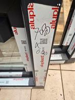 Tekoop nieuwe kunststof kozijn met draaikiepraam en ventilat, 75 tot 150 cm, Kunststof, Raamkozijn, Nieuw