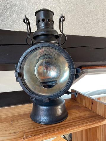 Oude Mijnwerkerslamp beschikbaar voor biedingen