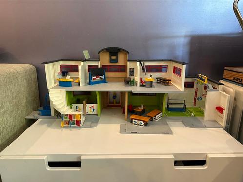 Playmobil GROTE school met gymzaal, Kinderen en Baby's, Speelgoed | Playmobil, Zo goed als nieuw, Ophalen