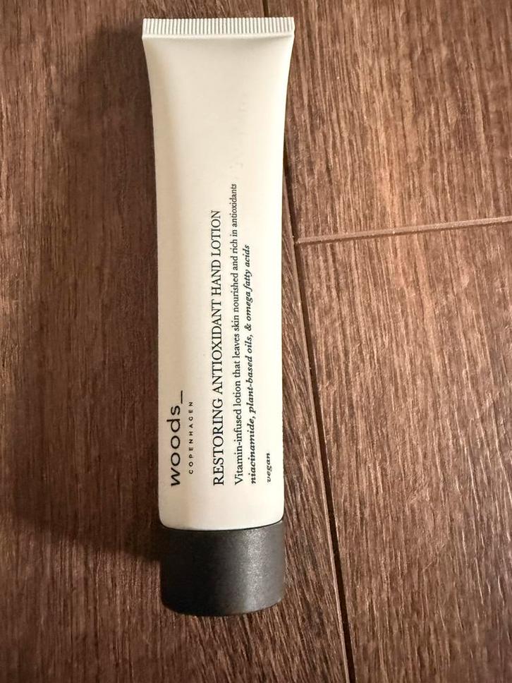 Nieuw Woods Copenhagen Restoring Hand Lotion, 75 ml, Sieraden, Tassen en Uiterlijk, Uiterlijk | Lichaamsverzorging, Nieuw, Bodylotion, Crème of Olie