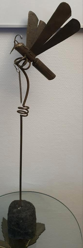 Beeld sculptuur libelle metaalsoort handgemaakt uniek, Antiek en Kunst, Kunst | Beelden en Houtsnijwerken, Ophalen of Verzenden