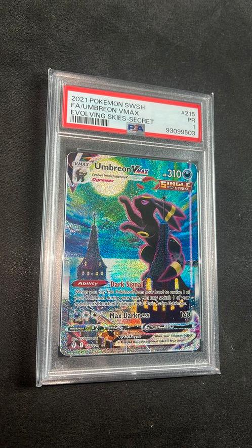 Umbreon vmax evolving skies #215 PSA 1 pokemon kaart, Hobby en Vrije tijd, Verzamelkaartspellen | Pokémon, Zo goed als nieuw, Losse kaart