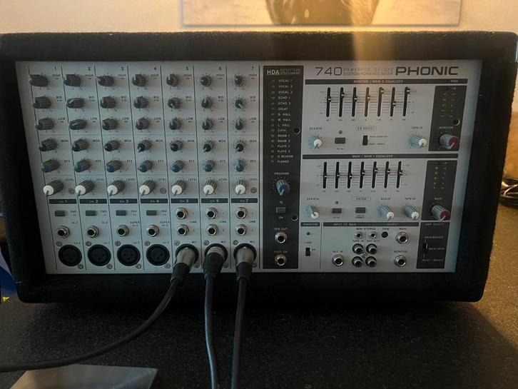 Phonic Powerpod 740 Plus Powered Mixer, Muziek en Instrumenten, Mengpanelen, Gebruikt, 5 tot 10 kanalen, Microfooningang, Ophalen