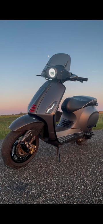Vespa sprint 80cc in onderdelen beschikbaar voor biedingen