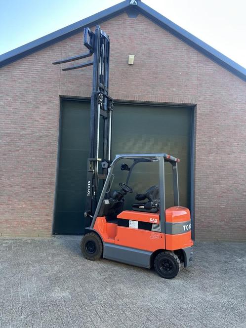Toyota 7FBMF25 NIEUWE BATTERIJ GARANTIE elektrische heftruck, Zakelijke goederen, Machines en Bouw | Heftrucks en Intern transport