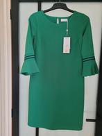 Groene jurk met donkerblauwe streepjes op de mouwen, Kleding | Dames, Jurken, Nieuw, Groen, Freebird, Knielengte