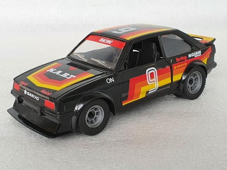 Polistil: Ford Escort XR 3 (1/23), Hobby en Vrije tijd, Modelauto's | Overige schalen, Gebruikt, Auto, Ophalen of Verzenden