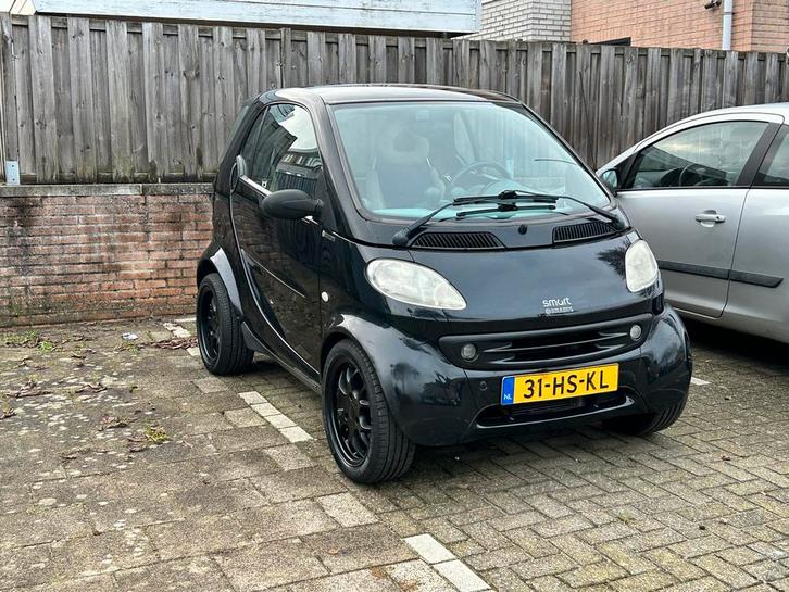 Smart Brabus 2002 Zwart, AUTOMAAT + set wintervelgen erbij!, Auto's, Overige Auto's, Particulier, Airconditioning, Benzine, Euro 6