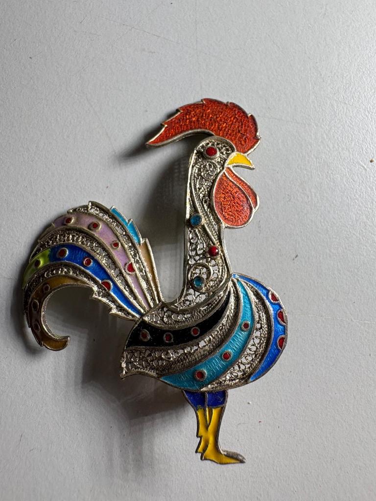 Vintage Zilveren Haan Broche met Emaille Filigraan, 4 tot 7 cm, Gebruikt, Overige kleuren, Ophalen of Verzenden