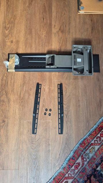 Vogel's TV Muurbeugel - Zo goed als nieuw! beschikbaar voor biedingen