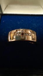 14k Gouden Pauselijke Ring met Robijn & Diamant, 20 of groter, Ophalen of Verzenden, Zo goed als nieuw, Dame