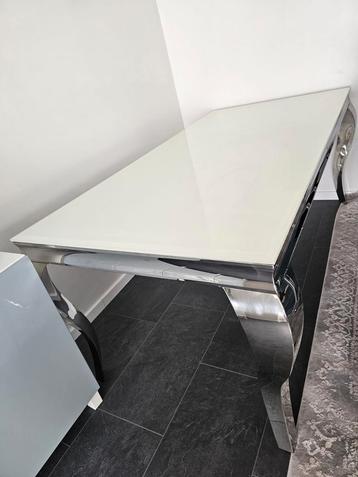 Glazen Eettafel met Chrome Onderstel