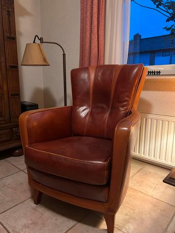 Leren fauteuil beschikbaar voor biedingen