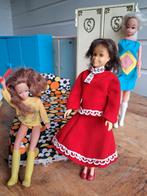 Vintage Barbies , Barbie puff N play , kledingkasten etc, Verzamelen, Poppen, Ophalen of Verzenden