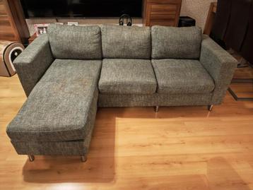 Mooie compacte stoffen lounge bank
