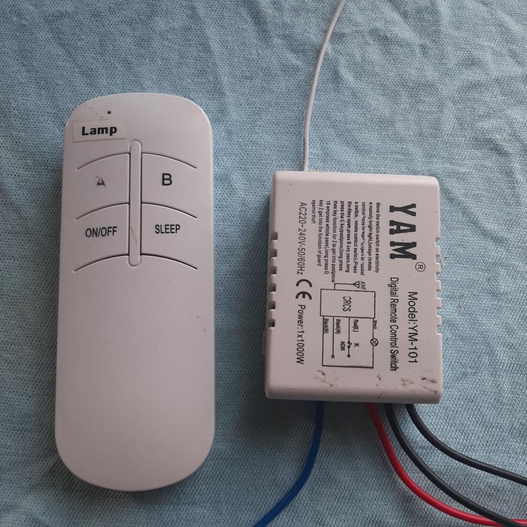 afstandbedienng, Doe-het-zelf en Verbouw, Elektra en Kabels, Ophalen of Verzenden, Gebruikt, Overige typen