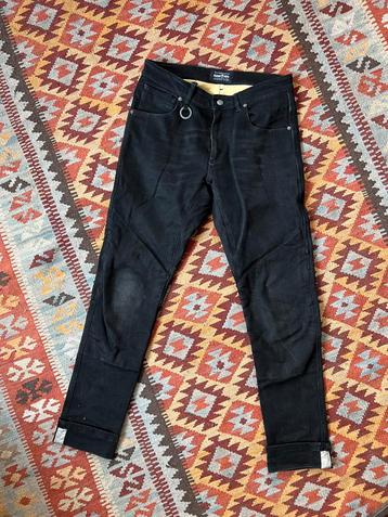 Motorjeans van PandoMoto beschikbaar voor biedingen