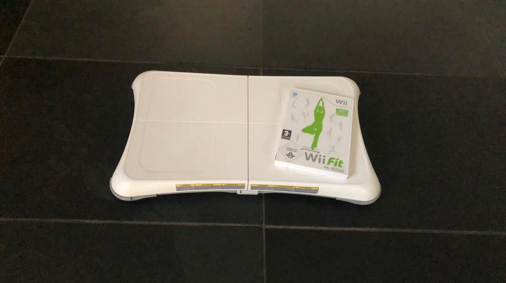 Balanceboard Wii + spel Wii Fit, Ophalen of Verzenden, Gebruikt, Wii, Balance Board of Dansmat