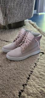 Pink cute ladies Timberlands, Leather Nubuck in great shape, Ophalen of Verzenden, Zo goed als nieuw, Roze
