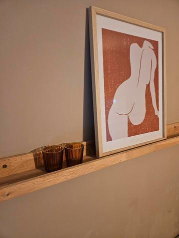 Houten wandplank met lijst beschikbaar voor biedingen