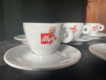 Illy espresso kop en schotels l James Rosenquist beschikbaar voor biedingen