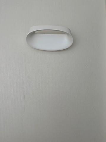 Fontana Arte Bonnet Wandlamp LED Design beschikbaar voor biedingen