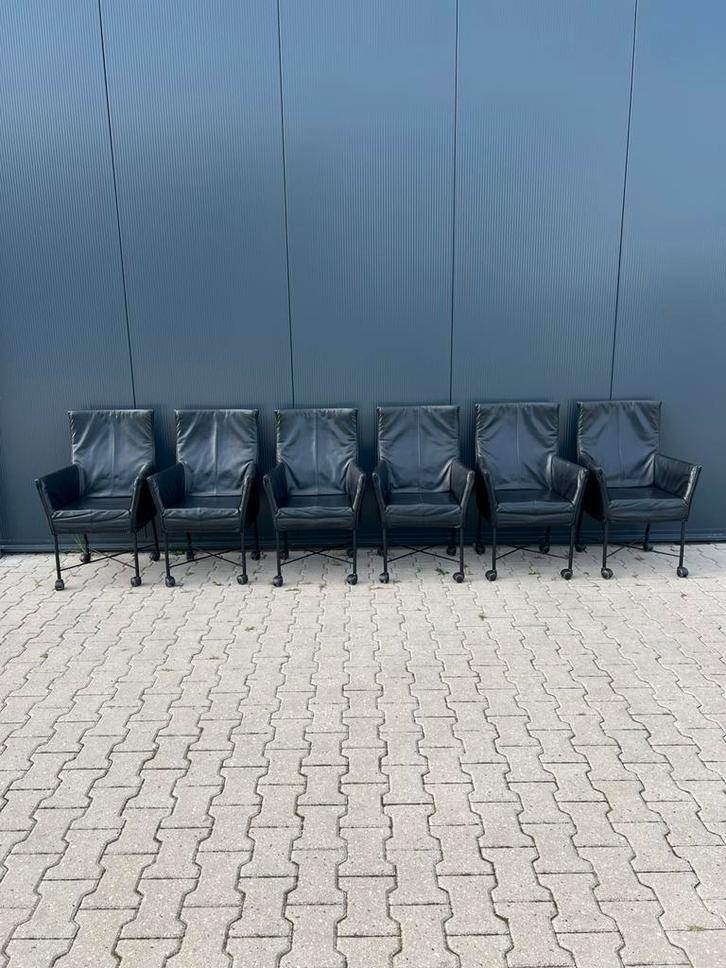 Montis chaplin eetkamerstoel - zwart leer wieltjes, Huis en Inrichting, Stoelen, Zo goed als nieuw, Eén, Leer, Metaal, Zwart, Ophalen of Verzenden