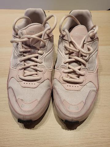 Nike Shox Enigma 9000 dames sportschoen beschikbaar voor biedingen