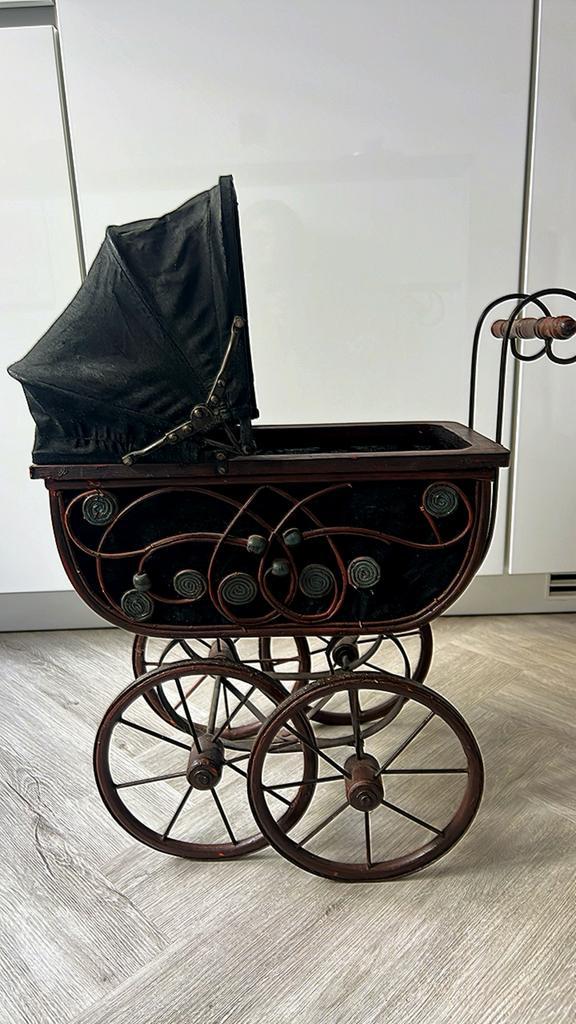 Antieke poppenwagen, Antiek en Kunst, Antiek | Speelgoed, Ophalen