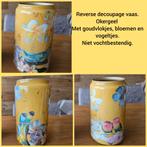 Reverse decoupage vaas., Huis en Inrichting, Ophalen of Verzenden, Glas, Minder dan 50 cm